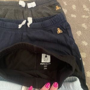4 pairs of Gap Playtime Favorite shorts